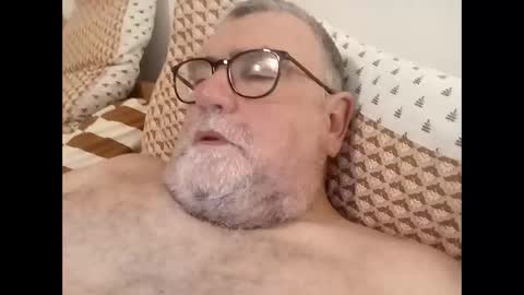 twohats2810 online show from 10, 3, 2026