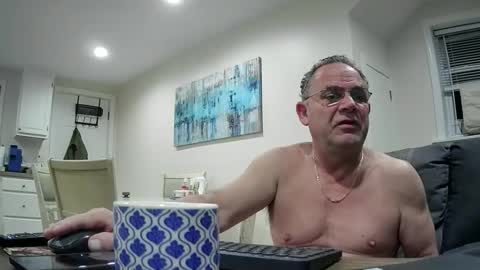 Twopeopleinlove online show from 12, 1, 2026