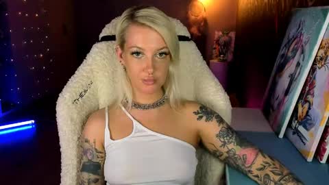 Snapshot of tykioty_miley chatting on 20, 4, 2026 Miley online show from 20, 4, 2026