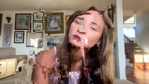 Snapshot of tylababyy chatting on 20, 9, 2025 tylababyy online show from 20, 9, 2025