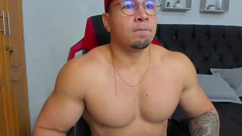 Snapshot of tyler_hank1 chatting on 25, 6, 2026 tyler_hank1 online show from 25, 6, 2026