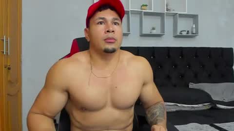 Snapshot of tyler_hank1 chatting on 5, 7, 2026 tyler_hank1 online show from 5, 7, 2026