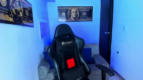   online show from 4, 3, 2025