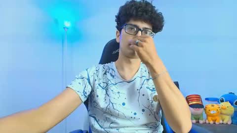   online show from 15, 11, 2025