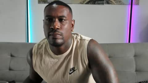 Snapshot of tyron_rulers chatting on 25, 5, 2026 Dvid Rullers online show from 25, 5, 2026