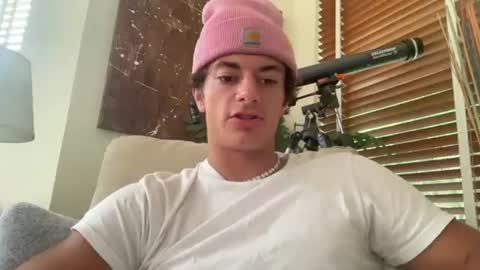 Snapshot of tyy0ung chatting on 12, 7, 2026 tyy0ung online show from 12, 7, 2026