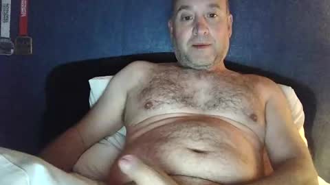 Snapshot of ukflasher chatting on 1, 4, 2026 ukflasher online show from 1, 4, 2026