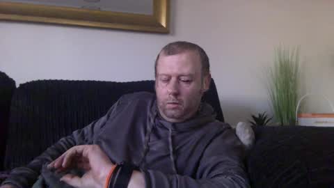 ukmatty3 online show from 24, 1, 2025