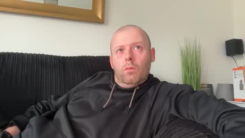 ukmatty3 online show from 26, 4, 2026