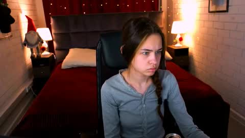 Ulia online show from 23, 4, 2026