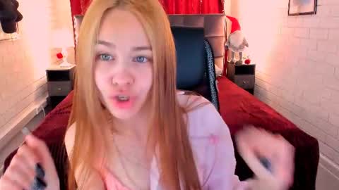 Snapshot of ulianeer chatting on 22, 6, 2026 Ulia online show from 22, 6, 2026