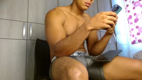 Felipe  model independent online show from 16, 1, 2025