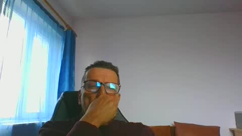 ulmeni4 online show from 3, 12, 2024