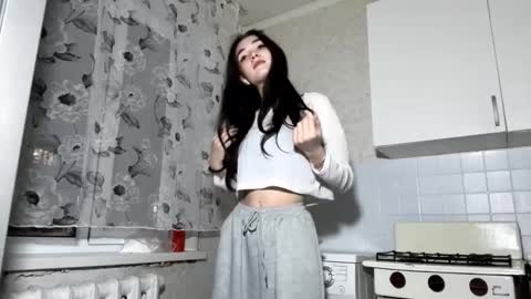 Snapshot of unaberto chatting on 17, 12, 2025 Isobelle lisi online show from 17, 12, 2025