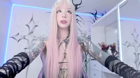 Elle Danielle  online show from 20, 2, 2025