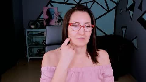 Snapshot of unatera chatting on 1, 2, 2026 UnaTera online show from 1, 2, 2026