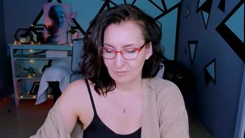 Snapshot of unatera chatting on 7, 2, 2026 UnaTera online show from 7, 2, 2026