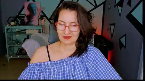 Snapshot of unatera chatting on 8, 2, 2026 UnaTera online show from 8, 2, 2026