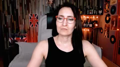 Snapshot of unatera chatting on 16, 2, 2026 UnaTera online show from 16, 2, 2026