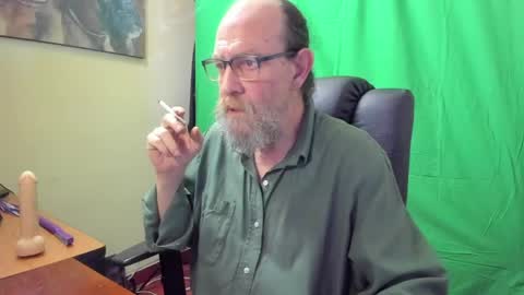 Snapshot of uncle_hottiecb chatting on 15, 4, 2026 Uncle Hottie online show from 15, 4, 2026