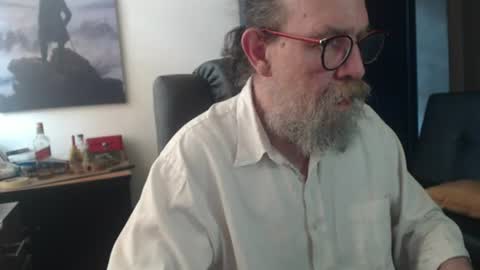 Snapshot of uncle_hottiecb chatting on 4, 7, 2026 Uncle Hottie online show from 4, 7, 2026