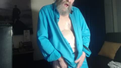Snapshot of uncle_hottiecb chatting on 9, 7, 2026 Uncle Hottie online show from 9, 7, 2026