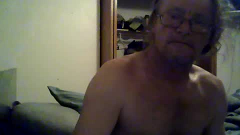 Snapshot of unclemuff chatting on 22, 6, 2026 unclemuff online show from 22, 6, 2026