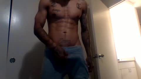 Snapshot of uncut_papi1989 chatting on 6, 1, 2025 tele kuzhbuzh online show from 6, 1, 2025