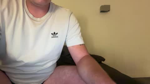 Snapshot of uncutedaustria chatting on 23, 9, 2025 Tom online show from 23, 9, 2025