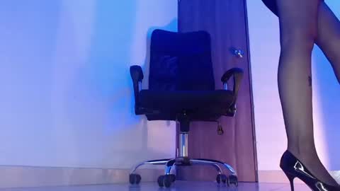   online show from 16, 4, 2026