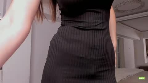 Snapshot of unforgettable_s chatting on 8, 4, 2026 Silvia online show from 8, 4, 2026