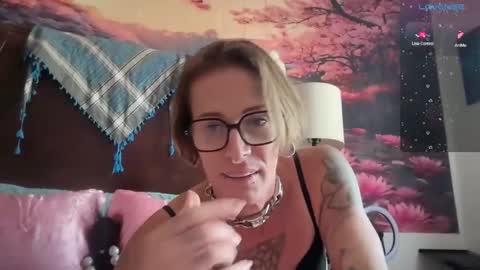 Snapshot of ur_daylee_dose chatting on 7, 2, 2026 Ur Daylee dose online show from 7, 2, 2026