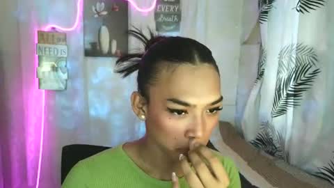 ur_dazzlingmorenaxx online show from 27, 4, 2026