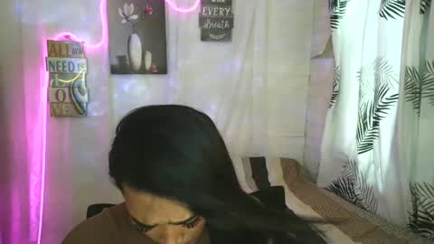 ur_dazzlingmorenaxx online show from 28, 4, 2026