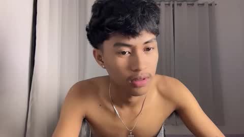 ur_fuckerbttm online show from 23, 11, 2025