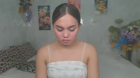 Snapshot of urasian_kat chatting on 5, 4, 2026 urasian_kat online show from 5, 4, 2026