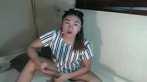 Snapshot of urasian_pinayxxx chatting on 8, 5, 2026 Alvie online show from 8, 5, 2026
