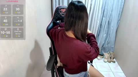 Snapshot of urasian_prettyjane chatting on 5, 7, 2026 Jane online show from 5, 7, 2026
