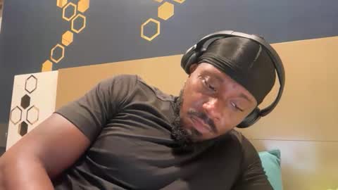 Snapshot of urbandick5 chatting on 14, 3, 2026 urbandick5 online show from 14, 3, 2026