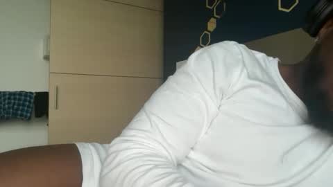 Snapshot of urbandick5 chatting on 27, 3, 2026 urbandick5 online show from 27, 3, 2026