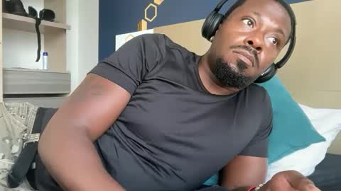 Snapshot of urbandick5 chatting on 1, 4, 2026 urbandick5 online show from 1, 4, 2026