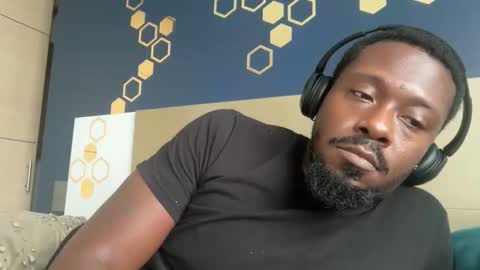 Snapshot of urbandick5 chatting on 13, 4, 2026 urbandick5 online show from 13, 4, 2026