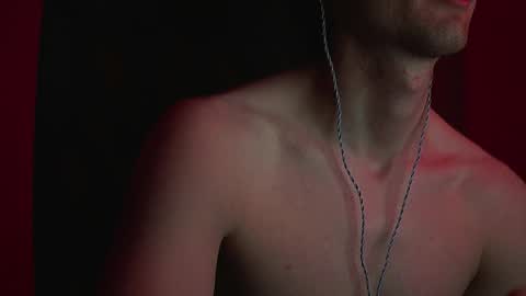 urboytoy_512 online show from 18, 12, 2024