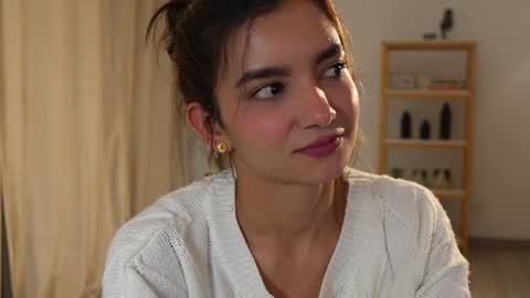 Linda Restrepo online show from 8, 12, 2024