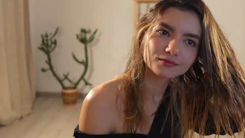 Linda Restrepo online show from 21, 12, 2024