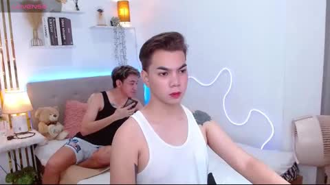 Snapshot of urdeityoflove_ chatting on 6, 10, 2025 rose and khristine online show from 6, 10, 2025