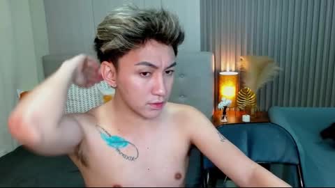 Snapshot of urdeityoflove_ chatting on 3, 11, 2025 rose and khristine online show from 3, 11, 2025