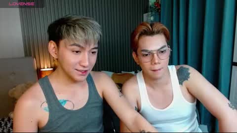 Snapshot of urdeityoflove_ chatting on 4, 11, 2025 rose and khristine online show from 4, 11, 2025