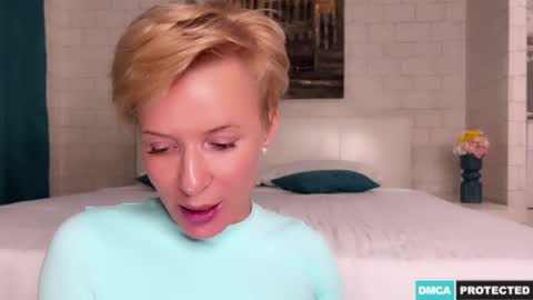 Jenny online show from 8, 2, 2025