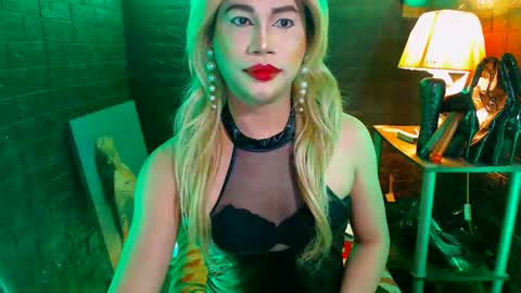 queen norelle online show from 2, 1, 2025